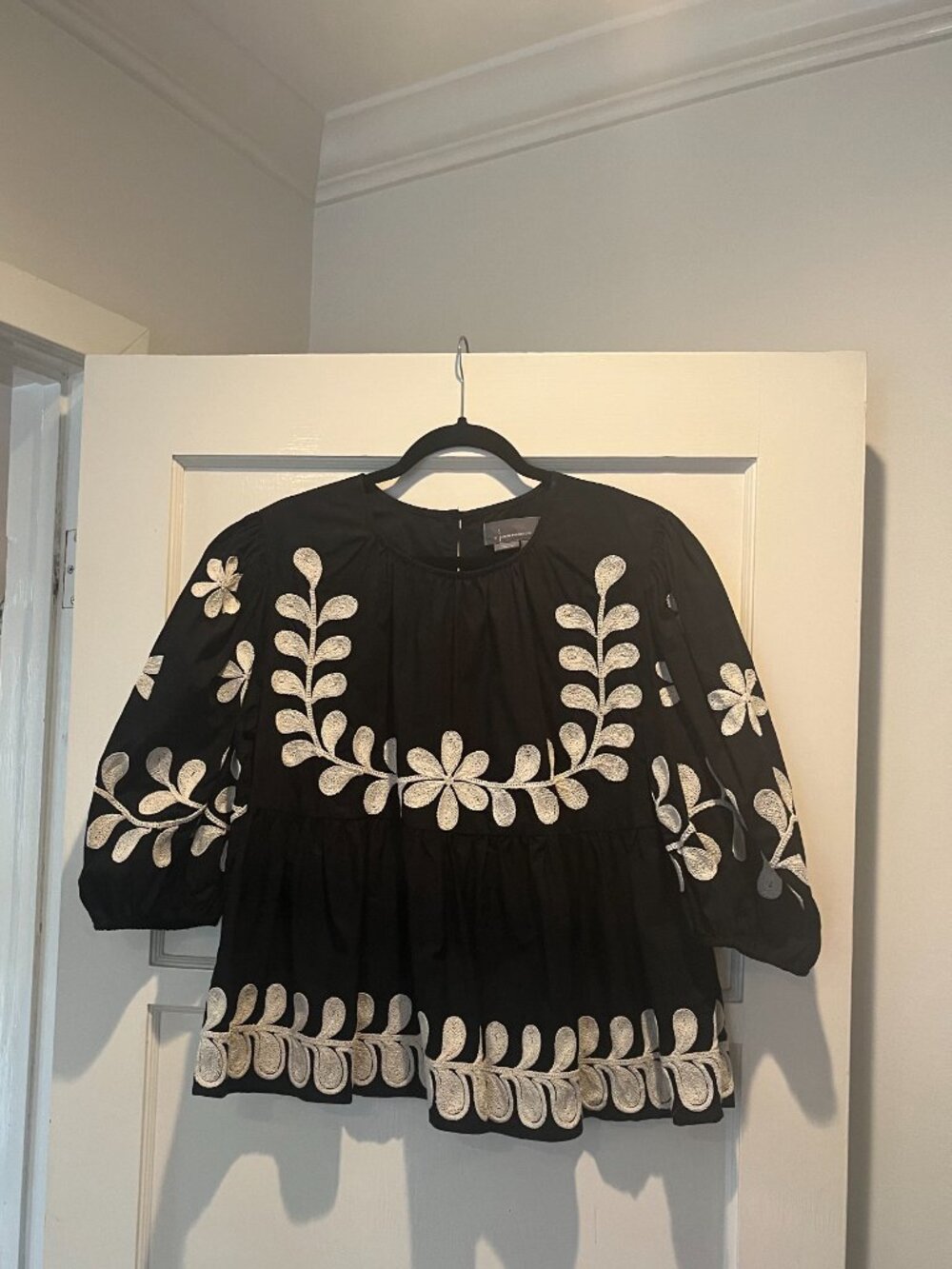 Anthropologie Black Peasant Blouse with Ivory Floral Embroidery - L - Picture 3 of 7
